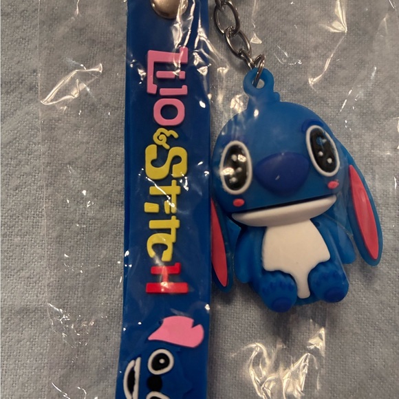 Lilo & Stitch Keychain - Picture 4 of 4